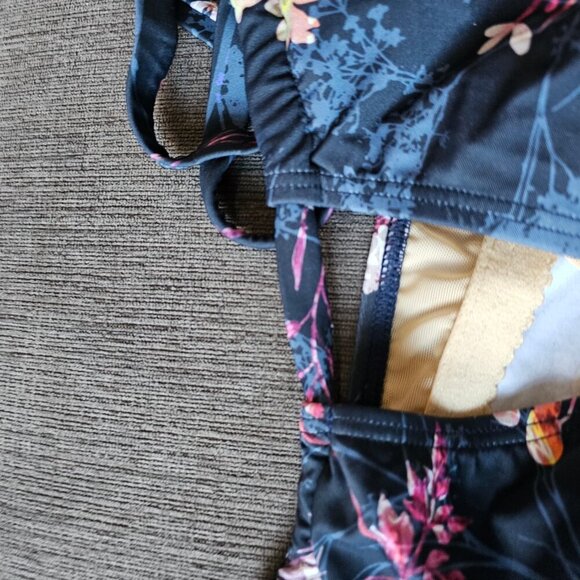 NWT Sun & Sea Women's Floral Curvy Blouson Cross Over One Piece Size 22 - Picture 8 of 16